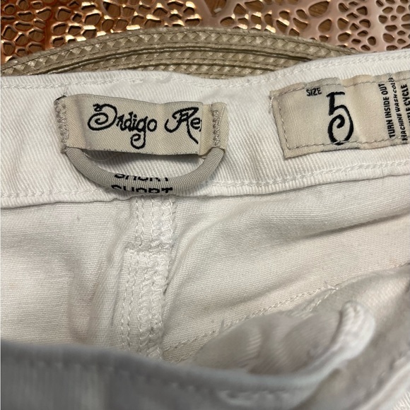 Indigo White Floral Embroidered Women Shorts Size 5 - Picture 2 of 7